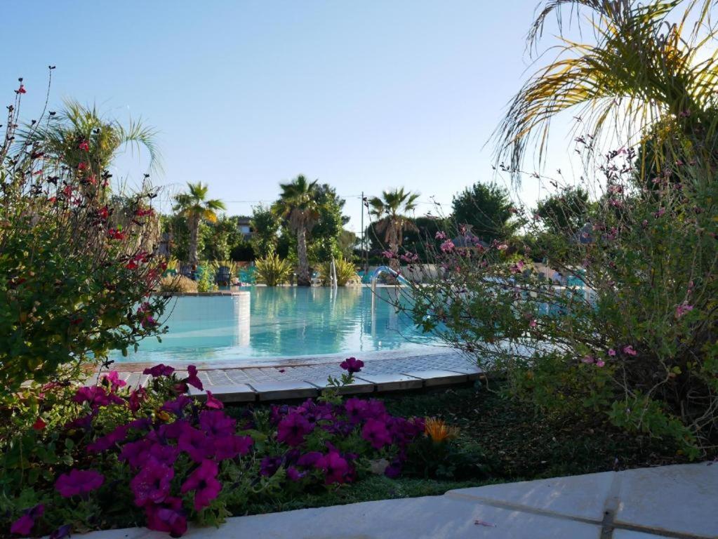 Soleil Du Midi Hotel Valras-Plage Bagian luar foto